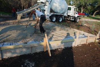 2010-05-29-22 Firepit Construction.jpg